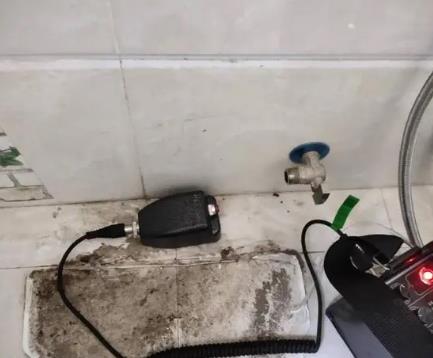 城阳屋顶漏水维修公司分享下卫生间漏水的危害及解决方法